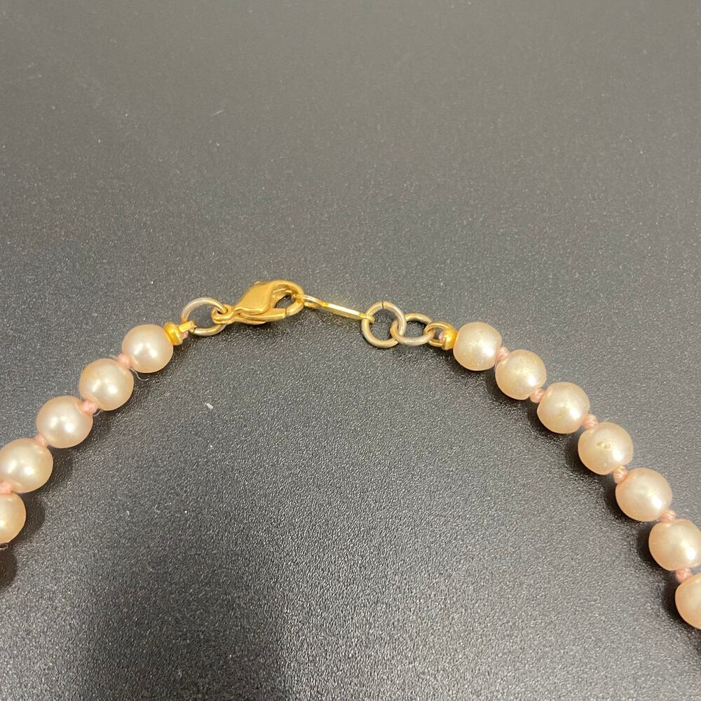 White Faux Pearl Necklace - Picture 4 of 7